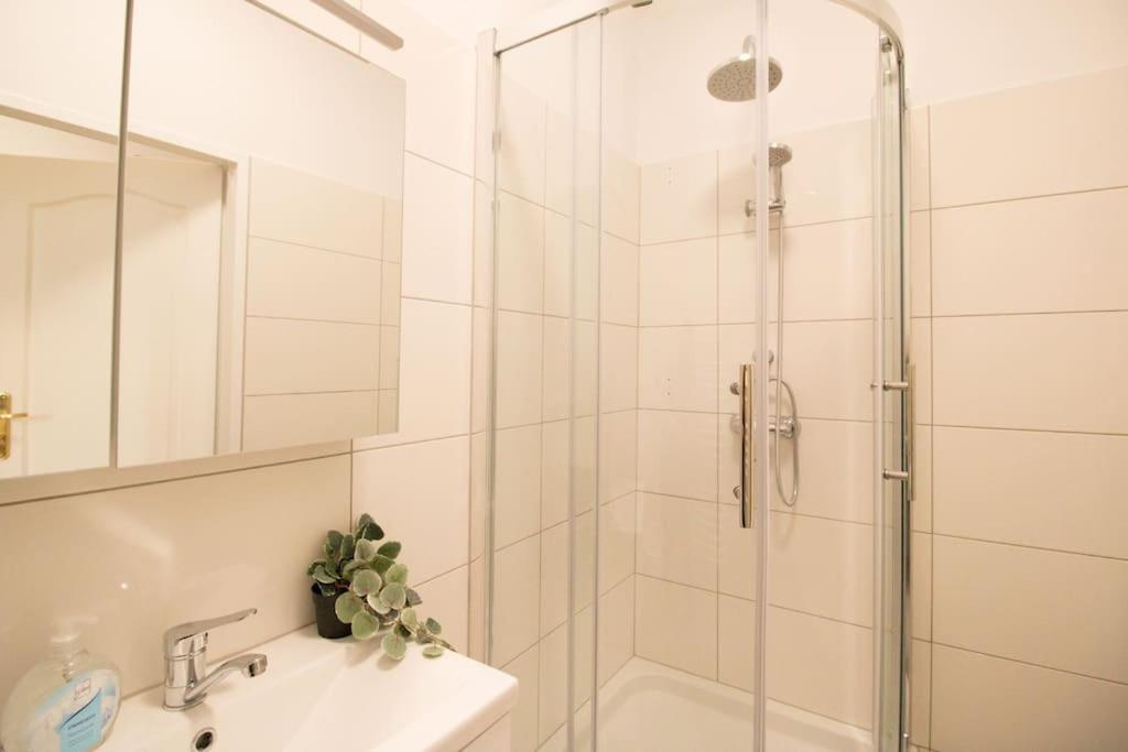 Apartment Stilvolle Urbane Auszeit L Lf19 Wien